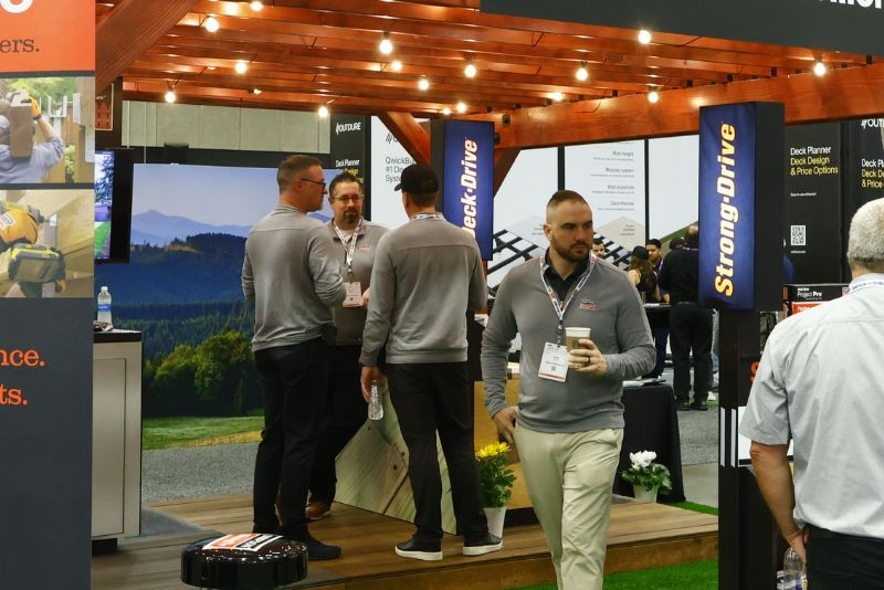 Deck Expo attendees at the Simpson Strong Tie Product Pavilion