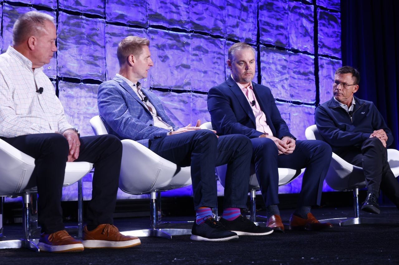 A panel of pool industry experts speaking at PSP Expo